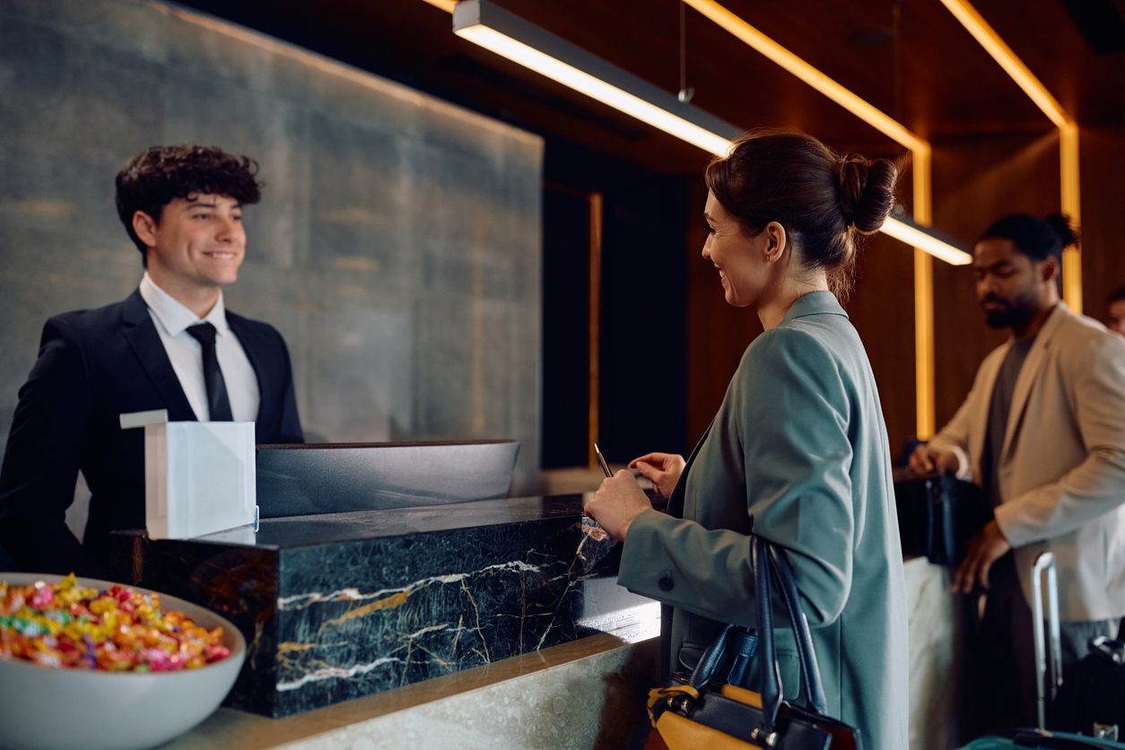 Why Modern Hotel Technology Plays an Essential Role in Enhancing Guest Experience